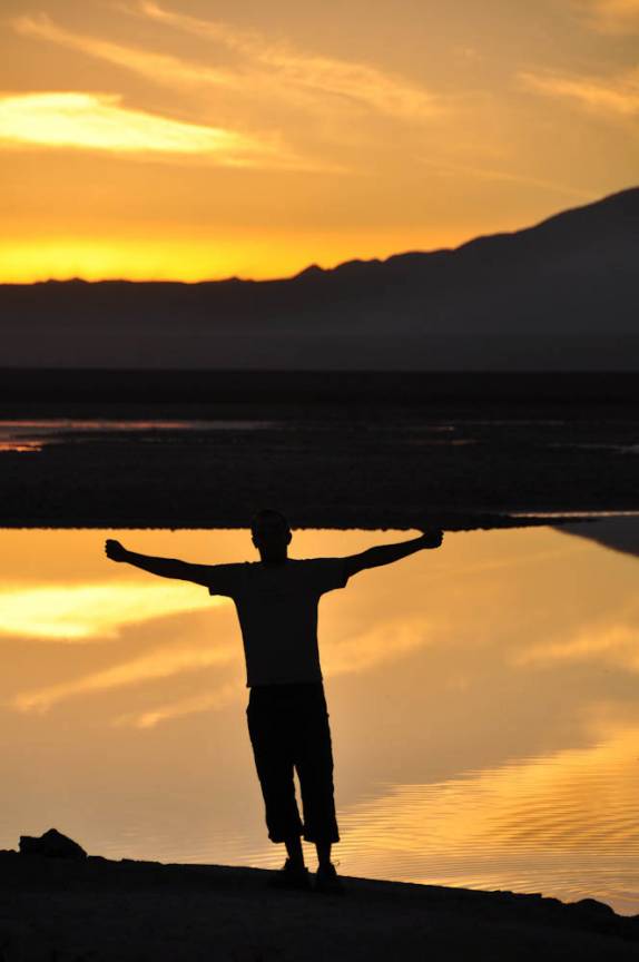 Maravilhoso pôr-do-sol na Laguna Chaxa, no deserto do Atacama - Chile